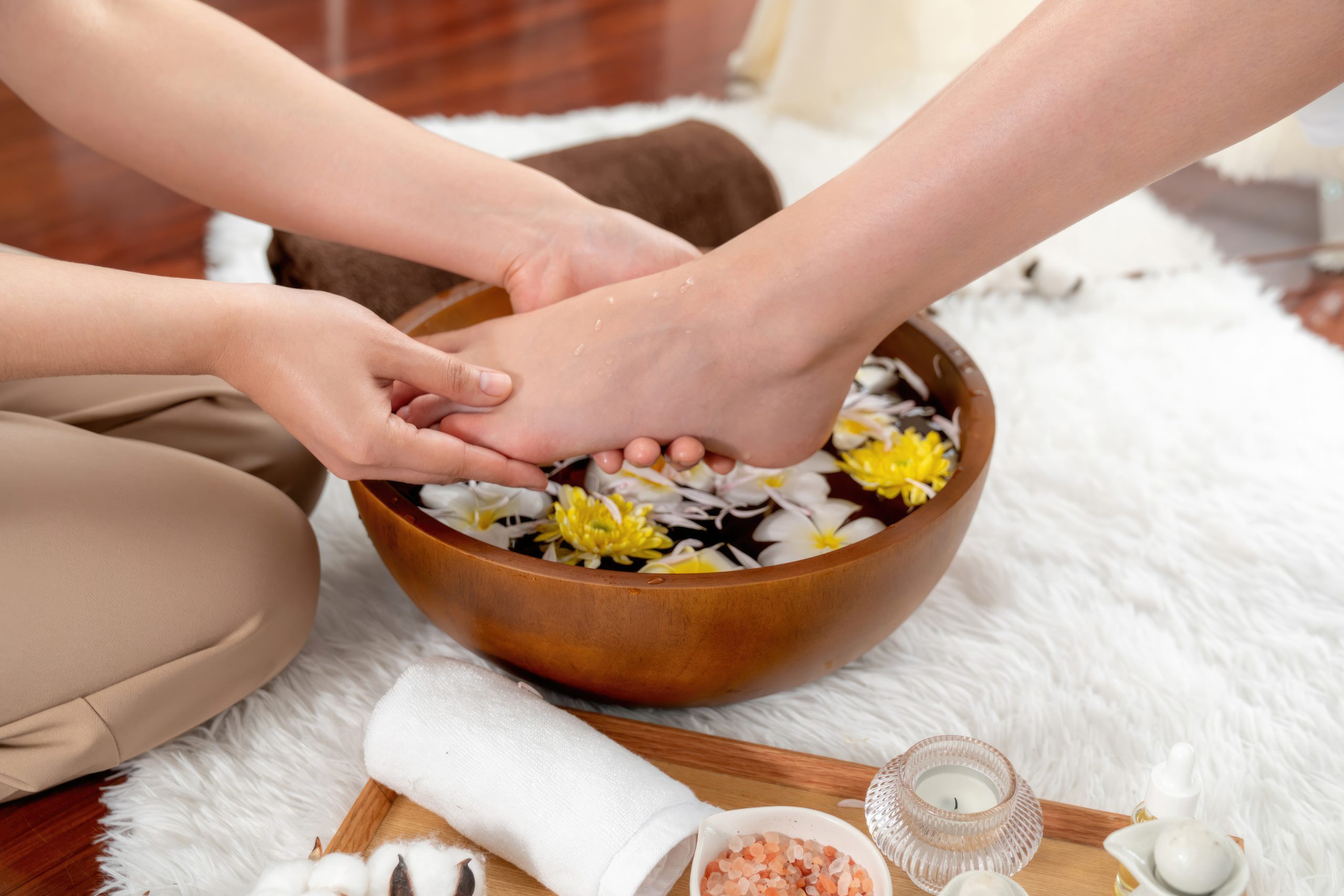 Relaxing spa foot treatment